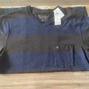 Men's rugby style 2XL t-shirt NWT